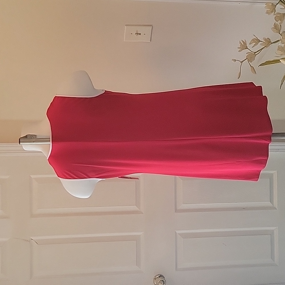 Gorgeous Red Jersey Dress with White Trim - Picture 2 of 3